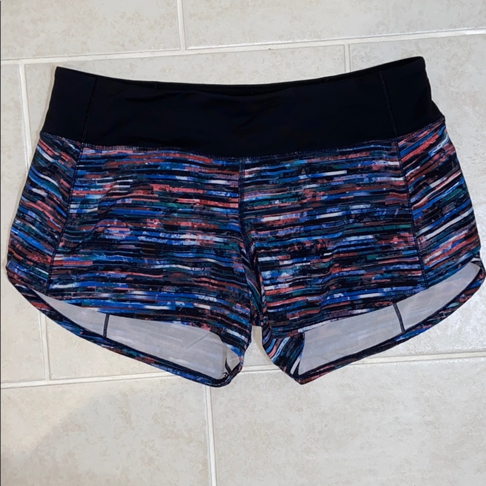 lulu patterned shorts!